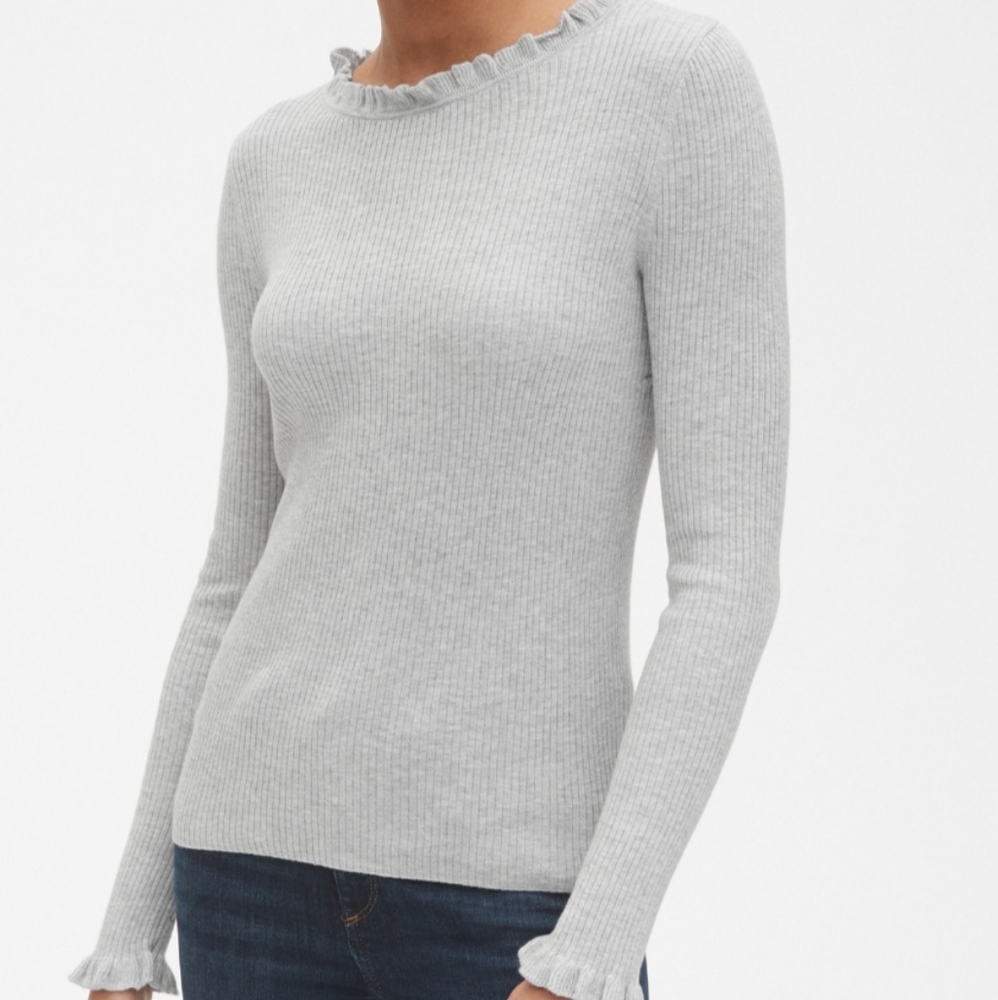 GAP ruffle-trim crewneck top NWT XL Cozy Winter White Holiday  NEW